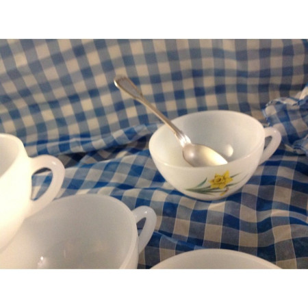 5 TASSES ARCOPAL "JONQUILLES" ancien logo