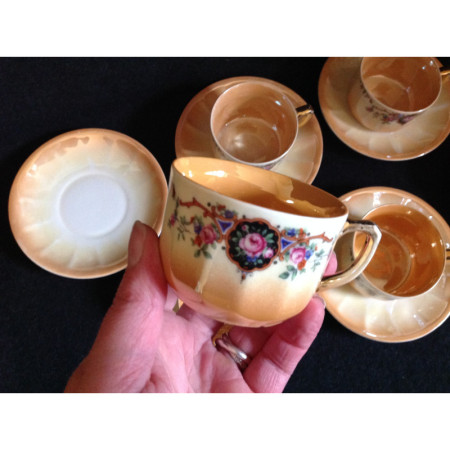 6 tasses/sous-tasses à café "corail nacré"