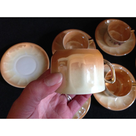 6 tasses/sous-tasses à café "corail nacré"