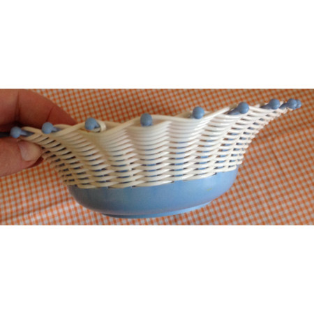 Corbeille ronde tressée "Scoubidou"