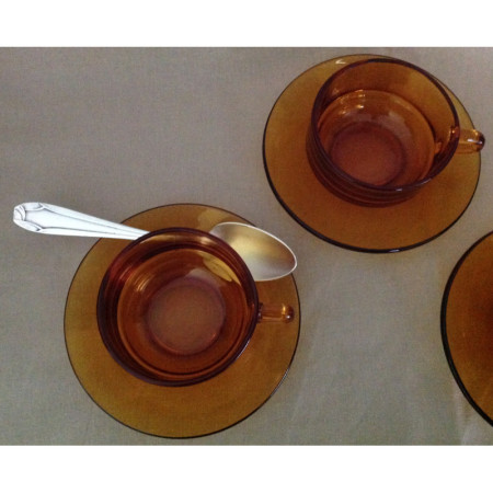 Ensemble 4 tasses et sous-tasses empilables - Duralex ambré