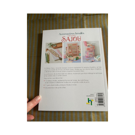 Livre "Accessoires brodés - Univers SAJOU" - Marie SUAREZ