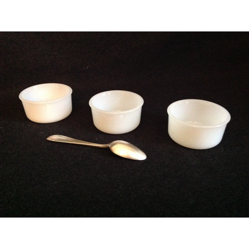 Lot 3 ramequins "Opaline-Lever"