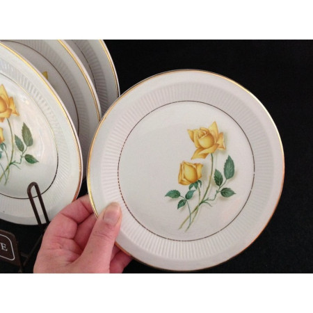 LOT 4 ASSIETTES DESSERT "ROSE JAUNE"