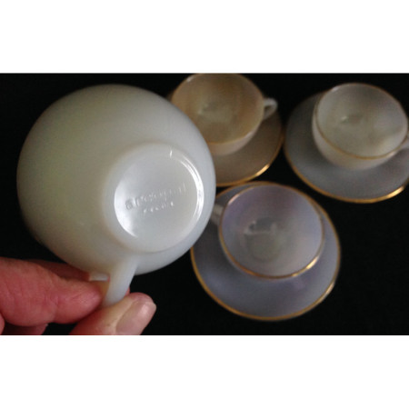 Lot 5 tasses & sous-tasses "Opaline pastel" Arcopal