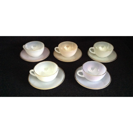 Lot 5 tasses & sous-tasses "Opaline pastel" Arcopal