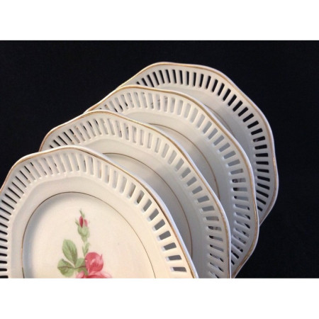 LOT DE 4 ASSIETTES DESSERT "À LA ROSE"