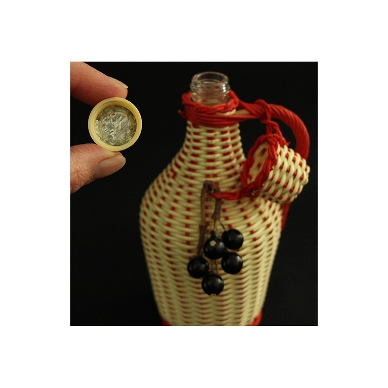 PETITE BOUTEILLE SCOUBIDOU ET OSIER "CASSIS" 1950 - 1960