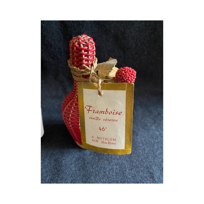 Petite bouteille scoubidou et osier "Framboise" 1950 - 1960
