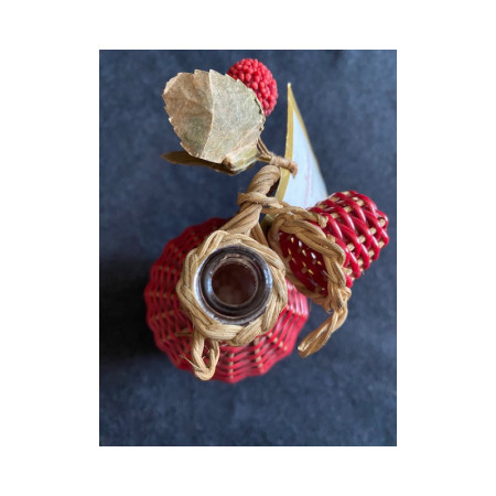 Petite bouteille scoubidou et osier "Framboise" 1950 - 1960