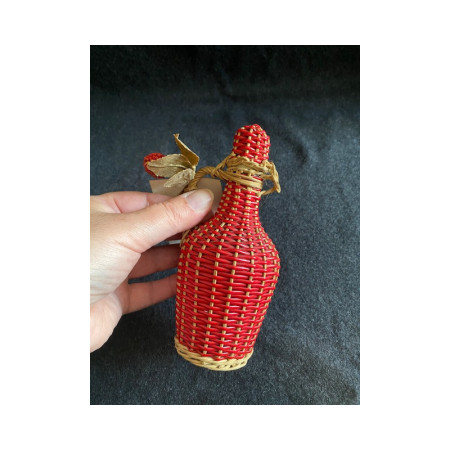 Petite bouteille scoubidou et osier "Framboise" 1950 - 1960