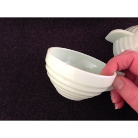 DUO TASSES OPALINES verte "ART DÉCO"