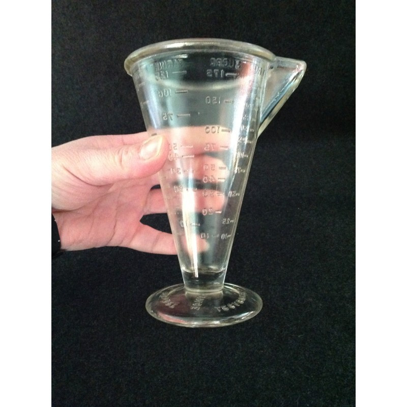 Verre mesureur conique