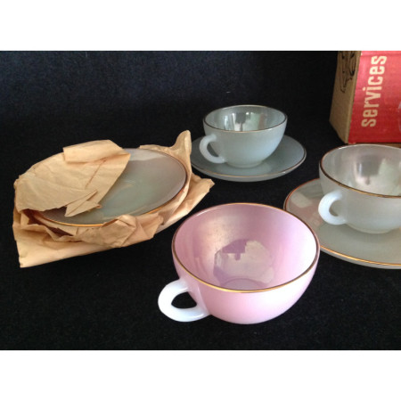 Rare service Arcopal "Opalines pastels" boîte d'origine