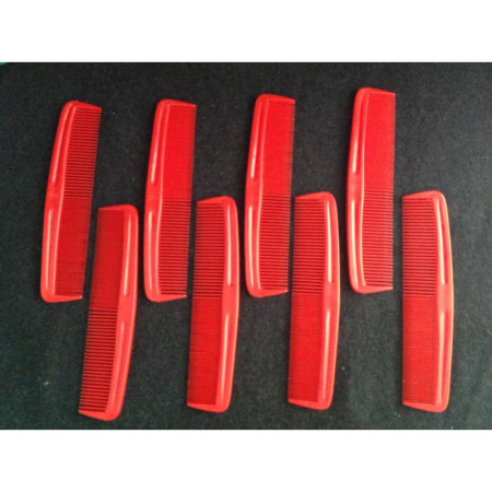 Peigne rouge "1980"
