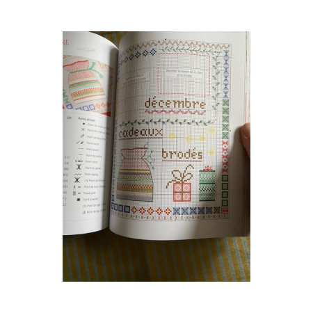 Livre "Accessoires brodés - Univers SAJOU" - Marie SUAREZ
