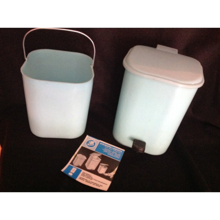 Poubelle salle de bain "Syla" baby blue