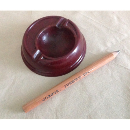 Petite cendrier en bakélite "marron"
