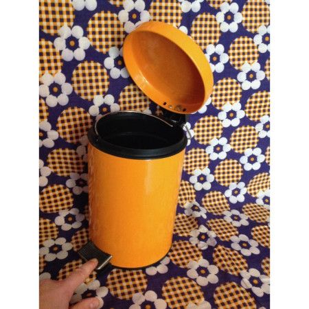 Poubelle salle de bain métal "Orange"