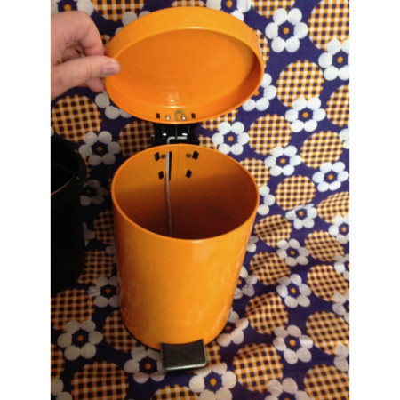 Poubelle salle de bain métal "Orange"