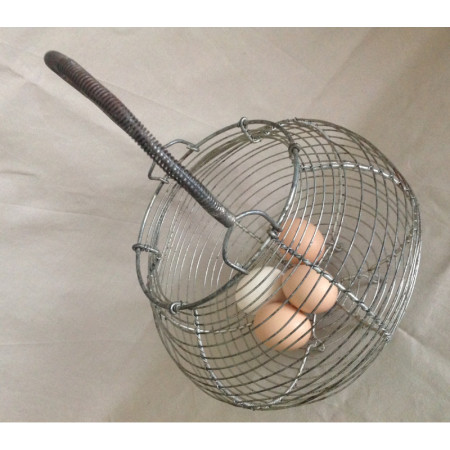Vendu-Panier rond à oeufs - métal