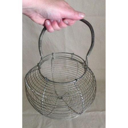 Vendu-Panier rond à oeufs - métal