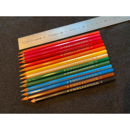 Lot de 14 crayons de couleur "Challenger"