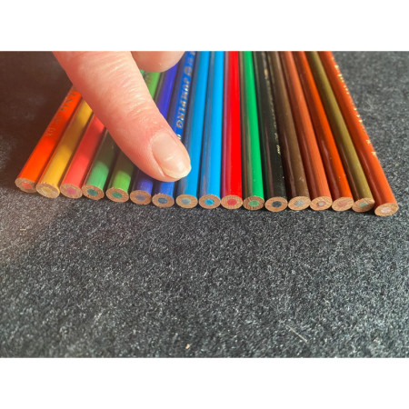 Lot de 17 crayons de couleur "Jumping"