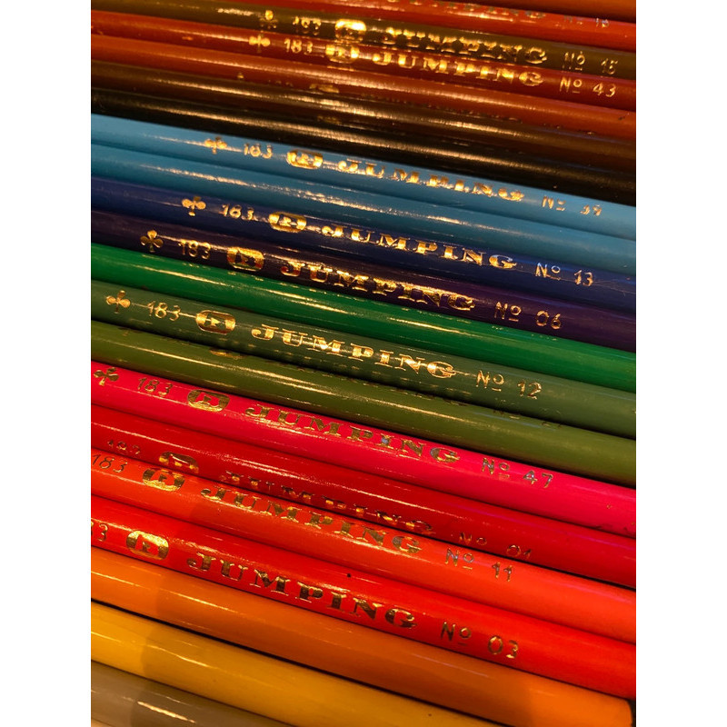 Lot de 23 crayons de couleur "Jumping"