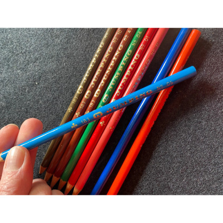 Lot de 9 crayons de couleur "Jumping"