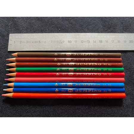 Lot de 9 crayons de couleur "Jumping"