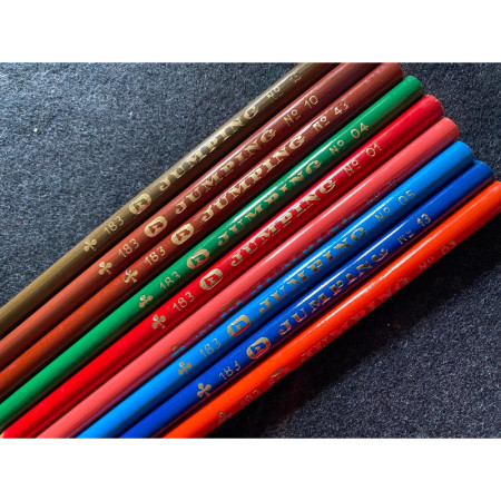 Lot de 9 crayons de couleur "Jumping"