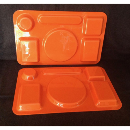2 PLATEAUX TÉLÉ - PLASTIQUE MOULÉ - 1970