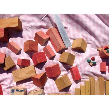 LOT JEU DE CONSTRUCTION - BOIS, CARTON BOUILLI