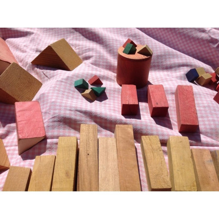 LOT JEU DE CONSTRUCTION - BOIS, CARTON BOUILLI