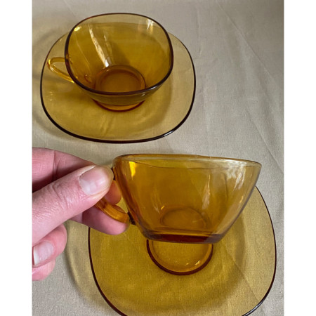 2 tasses et sous-tasses Vereco ambré
